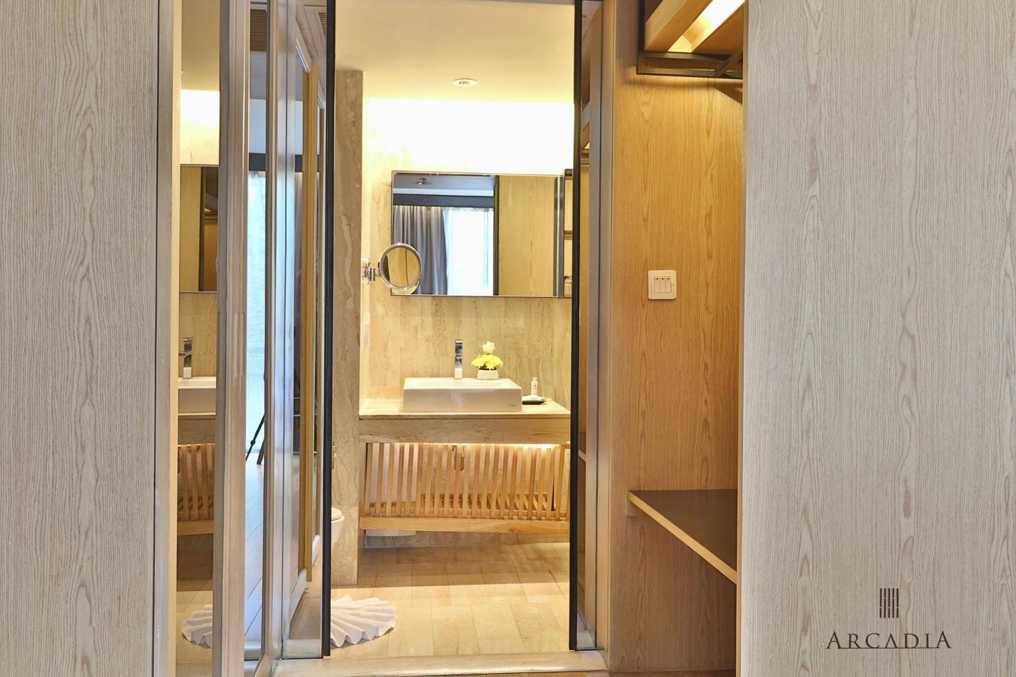 Arcadia Suites Bangkok Habitación foto