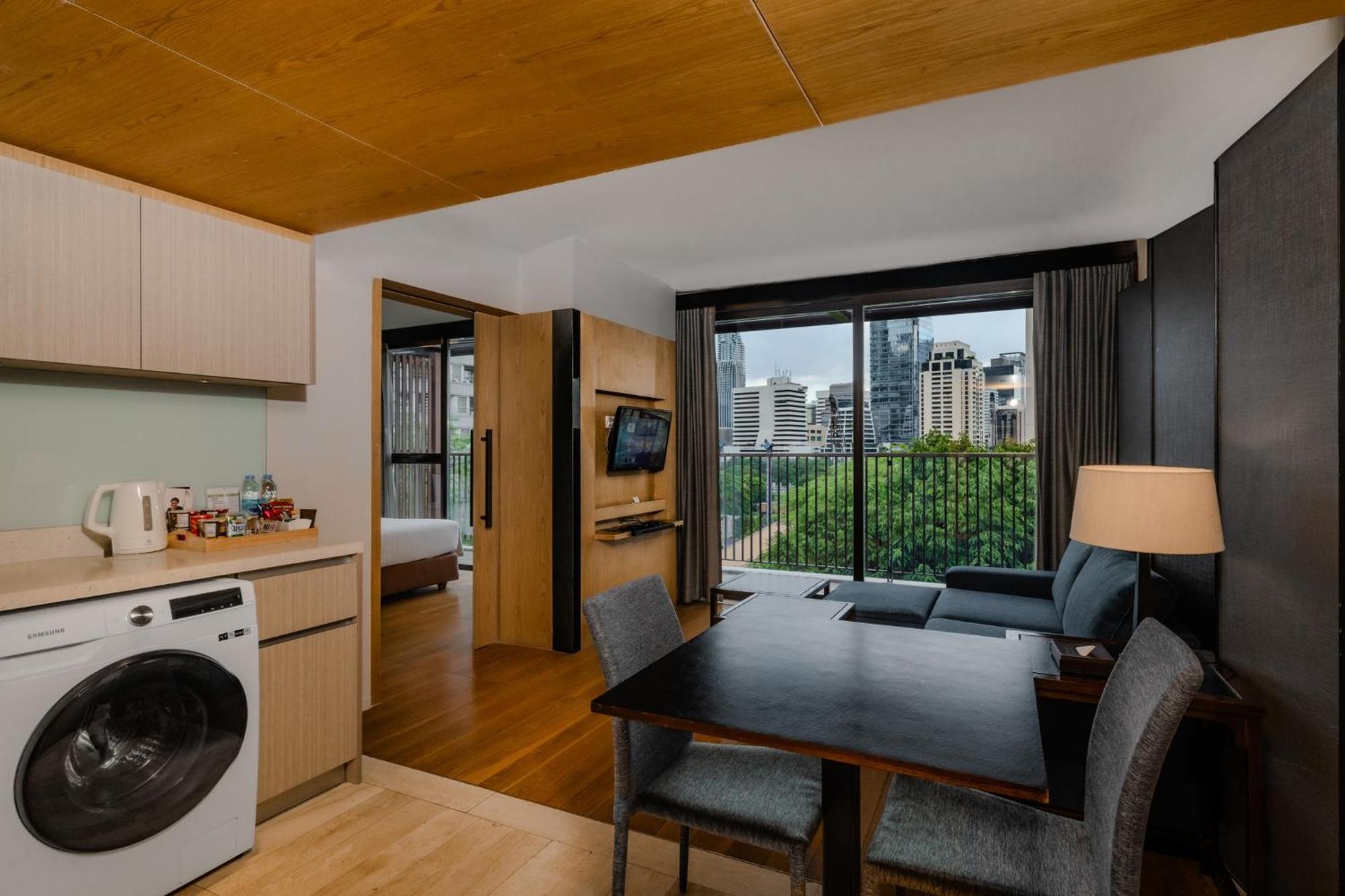 Arcadia Suites Bangkok Exterior foto