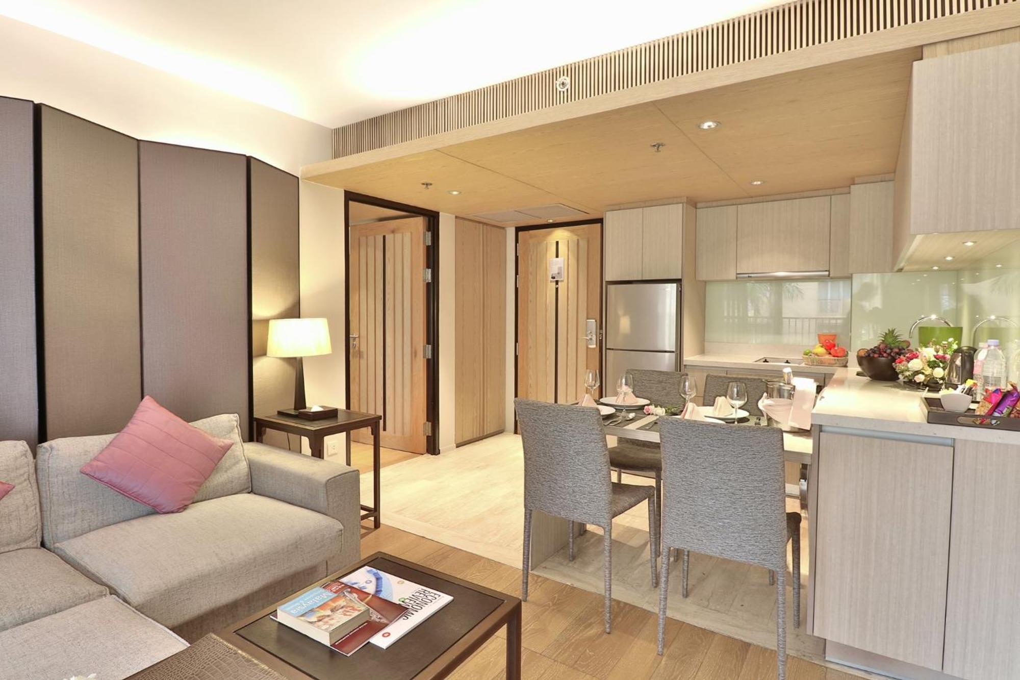 Arcadia Suites Bangkok Exterior foto